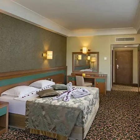 World Ozkaymak Incekum Otel