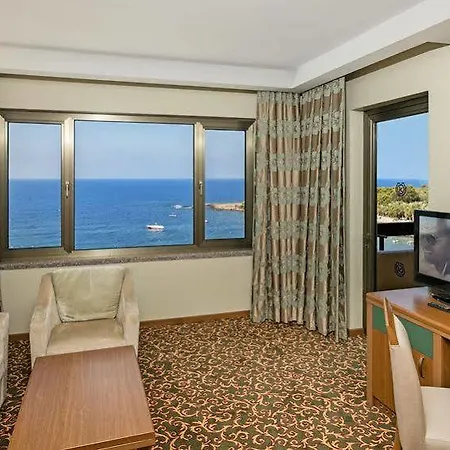 World Ozkaymak Incekum Otel 5*